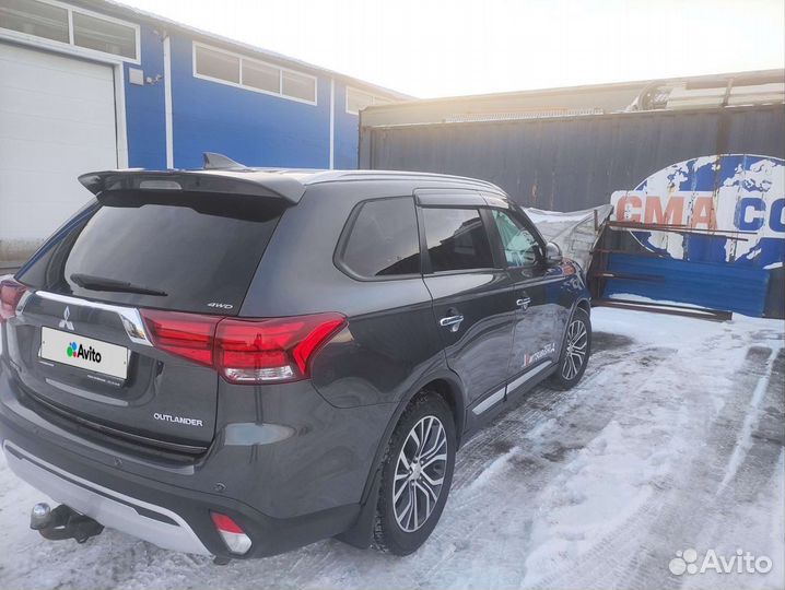 Mitsubishi Outlander 2.4 CVT, 2018, 149 300 км