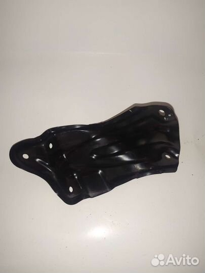 Кронштейн клапана гидроподвески Mercedes