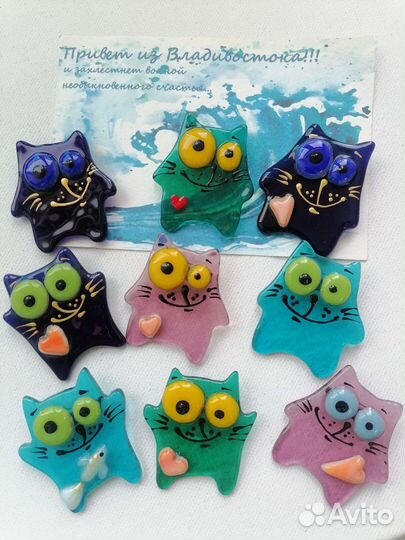 Озорные котики - брошь из стекла