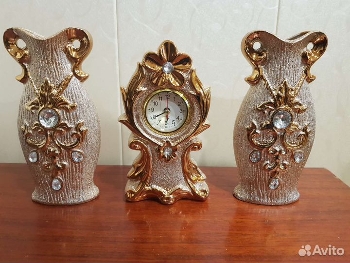 Гарнитур Часы и Вазы