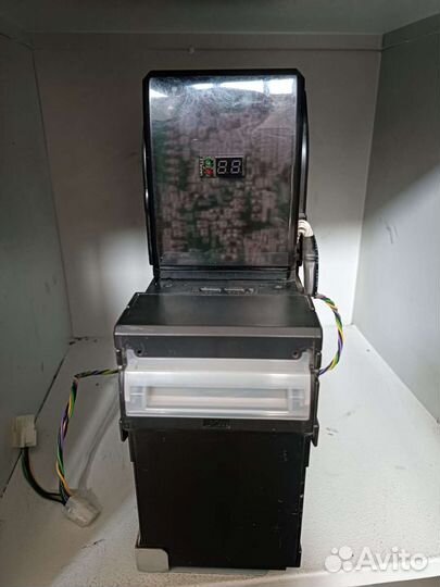 Провода на купюроприеиик