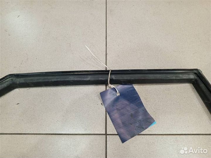Уплотнитель стекла двери задней правой Chevrolet