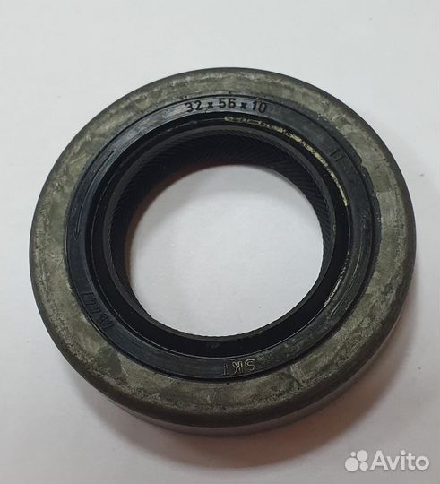 Сальник 32*56*10