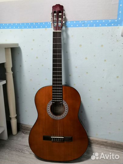 Классическая гитара шестиструнная