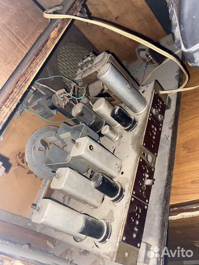 Радиоприемник ретро