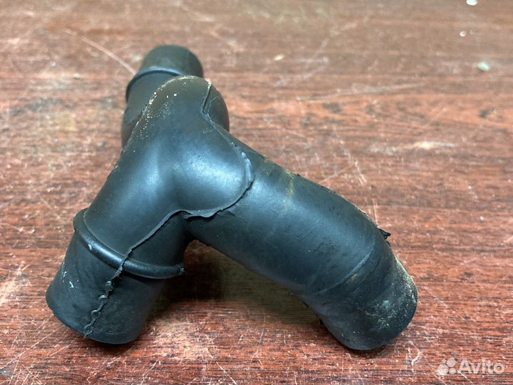 Патрубок гбц ауди 80 б4