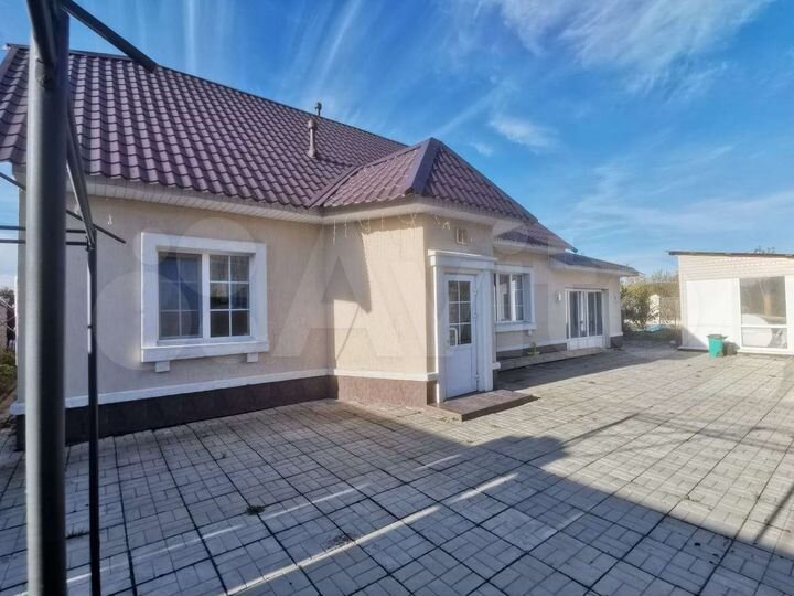 Коттедж 201 м² на участке 7,5 сот.