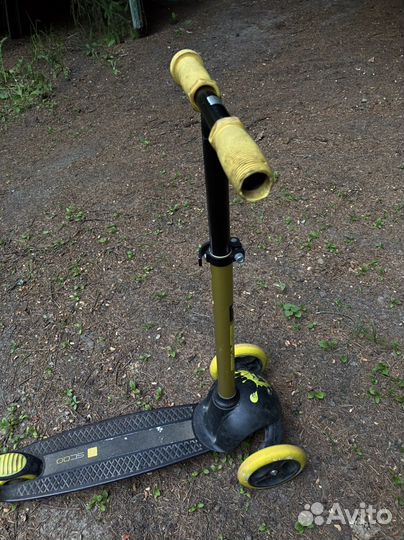 Самокат y scoo