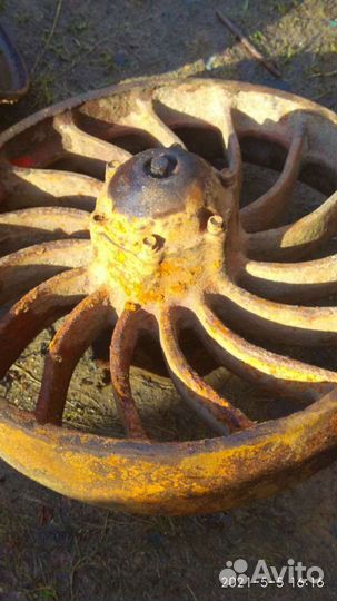 Продам каток к трактору