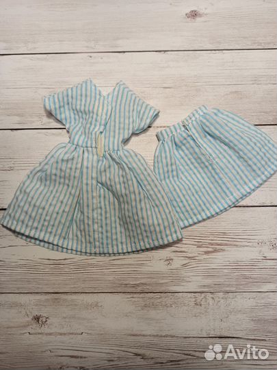 Платье для кукол формата Барби