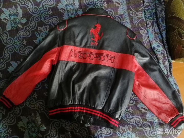 Кожаная куртка ferrari