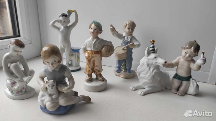 Фарфоровые статуэтки детей
