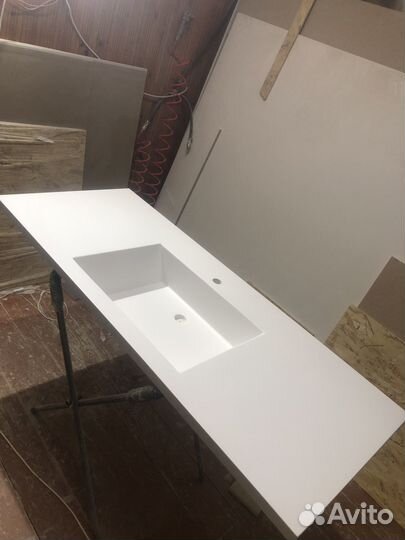 Столешница для кухни из искусственного камня