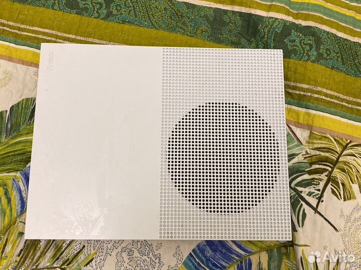 Xbox one s 1tb с играми