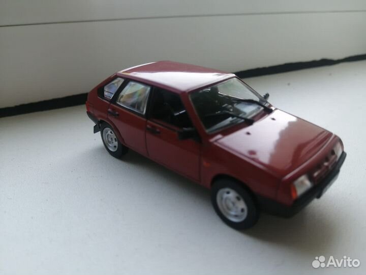 Моделька ваз 2109 (спутник) 1:43 с журналом