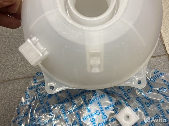 Расширительный бачок Transporter T4