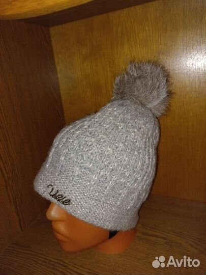 Шапка женская вязаная с помпоном Volkl