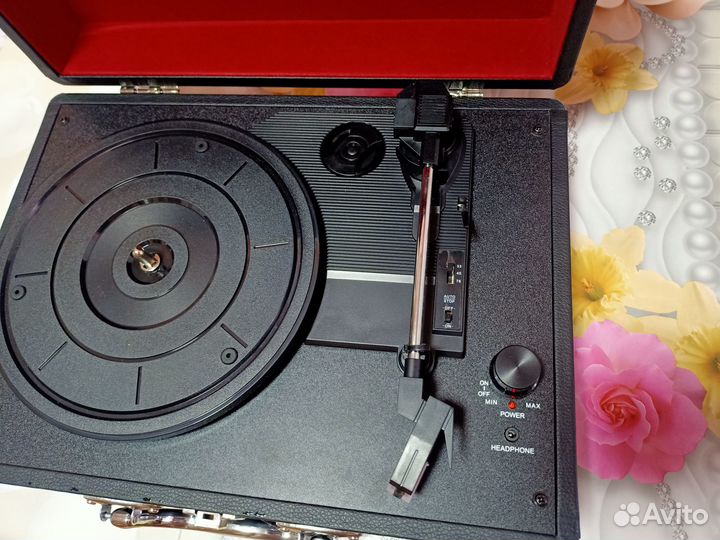 Виниловый проигрыватель