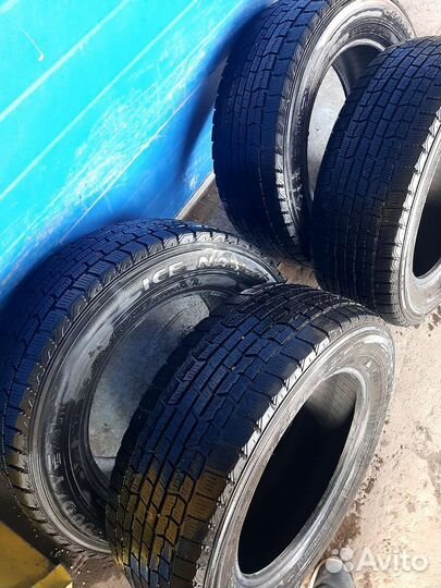 Goodyear Ice Navi Zea 215/60 R16