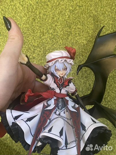 Аниме фигурки: ремилия скарлет и тоука