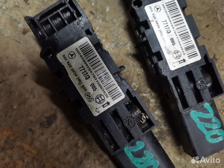 Датчик удара Mercedes Benz s430 w220