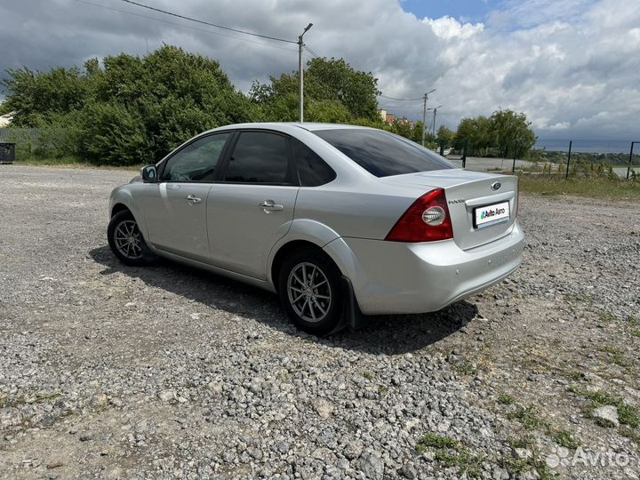 Ford Focus 1.6 МТ, 2010, 179 800 км