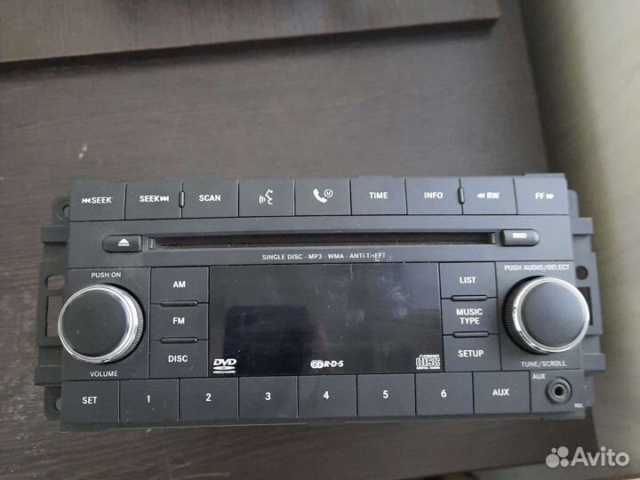 Магнитола на крайслер 300с рестайлинг