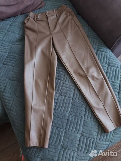 Женские брюки из экокожи