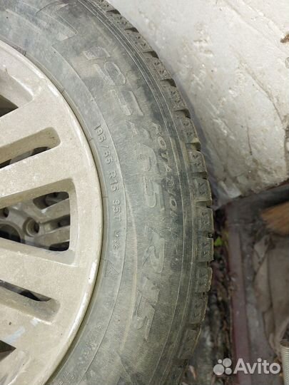 Колеса в сборе зимние 195/65 R15 на литье