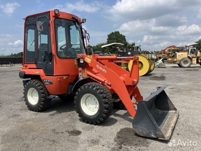 Фронтальный погрузчик KUBOTA R430, 2013