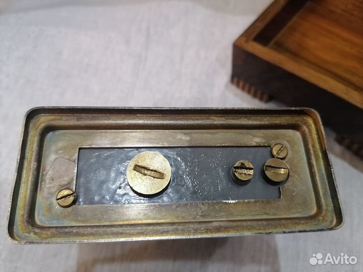 Зажигалка настольная и короб 