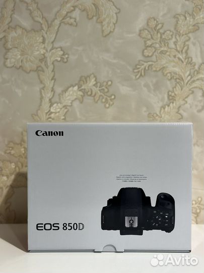 Canon 850D Body