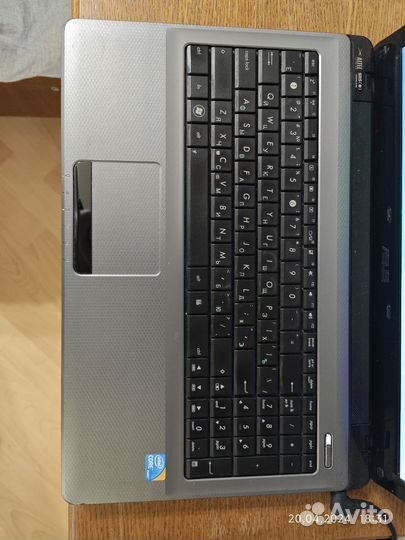 Ноутбук asus