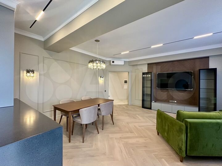 2-к. квартира, 95 м², 9/10 эт.