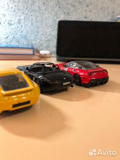 Машинки burago