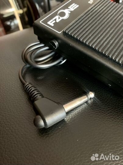 Педаль Сустейна