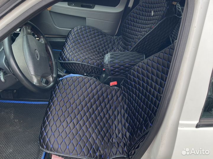 LADA Priora 1.6 МТ, 2010, битый, 300 000 км