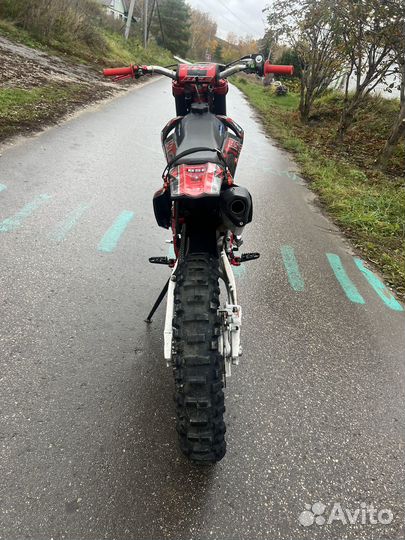 Мотоцикл BSE Z10