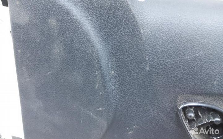 Обшивка двери передней правой Renault Logan 2