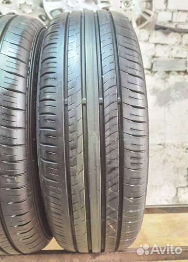 Dunlop Enasave EC300+ 215/60 R17 96H