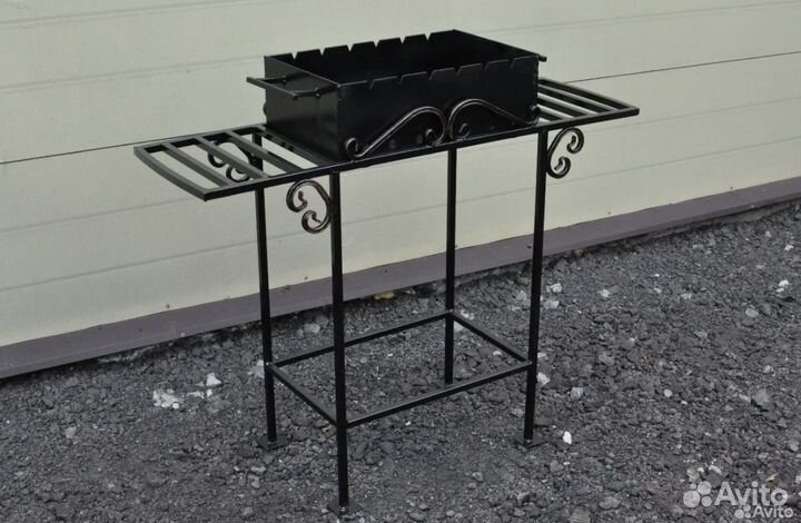 Мангал кованный с полками, толщина металла 4мм