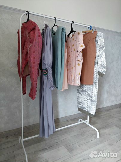 Разгружаю гардероб 42-44