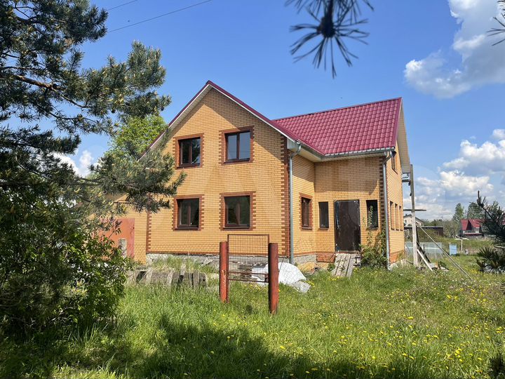 Дом 243,6 м² на участке 22 сот.