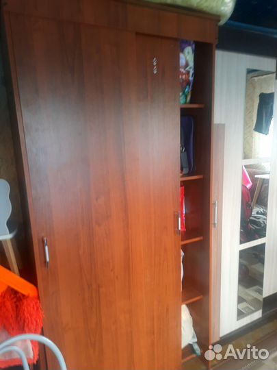Шкаф