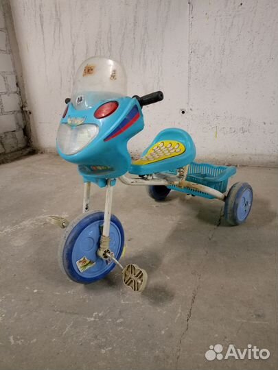 Детский трехколесный велосипед бу