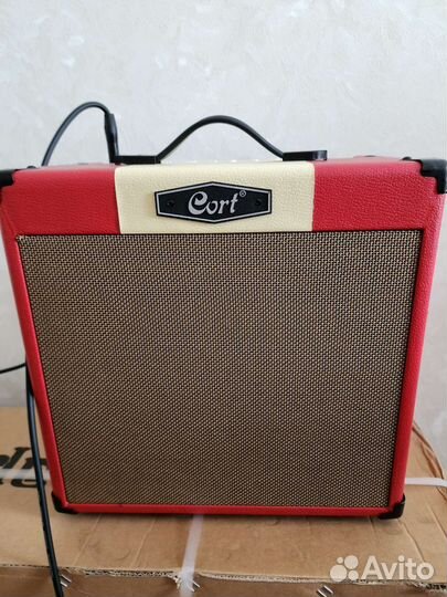 Гитарный комбоусилитель cort cm30r