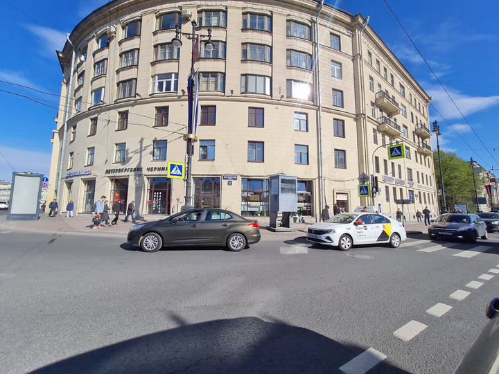 Общепит, Торговля напротив метро 93 м²