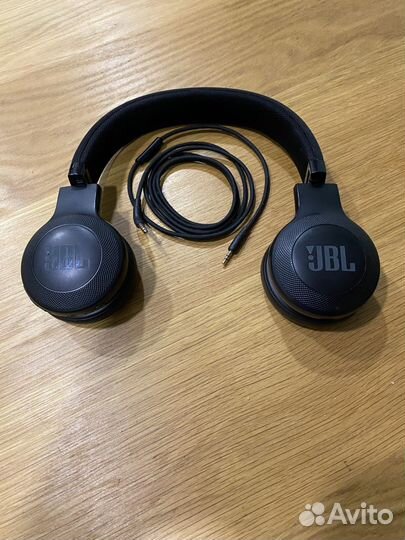 Наушники jbl e45bt