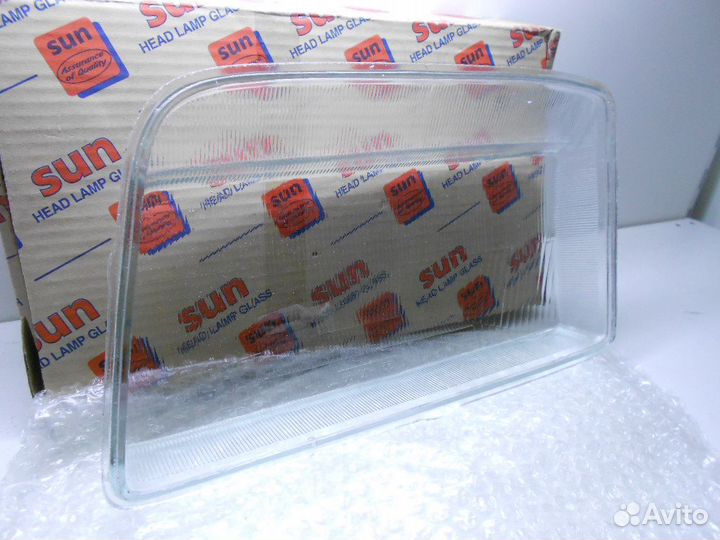 Renault 19 Стекло передней правой фары Новое