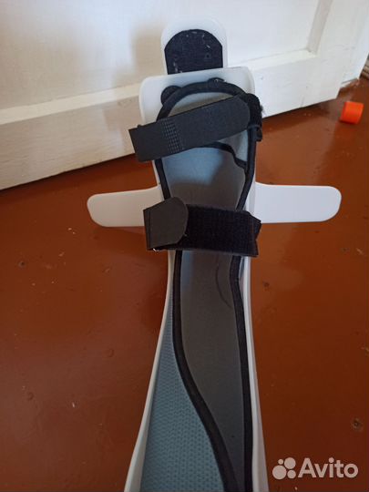 Ортез сапожок на правую ногу в хорошем состоянии